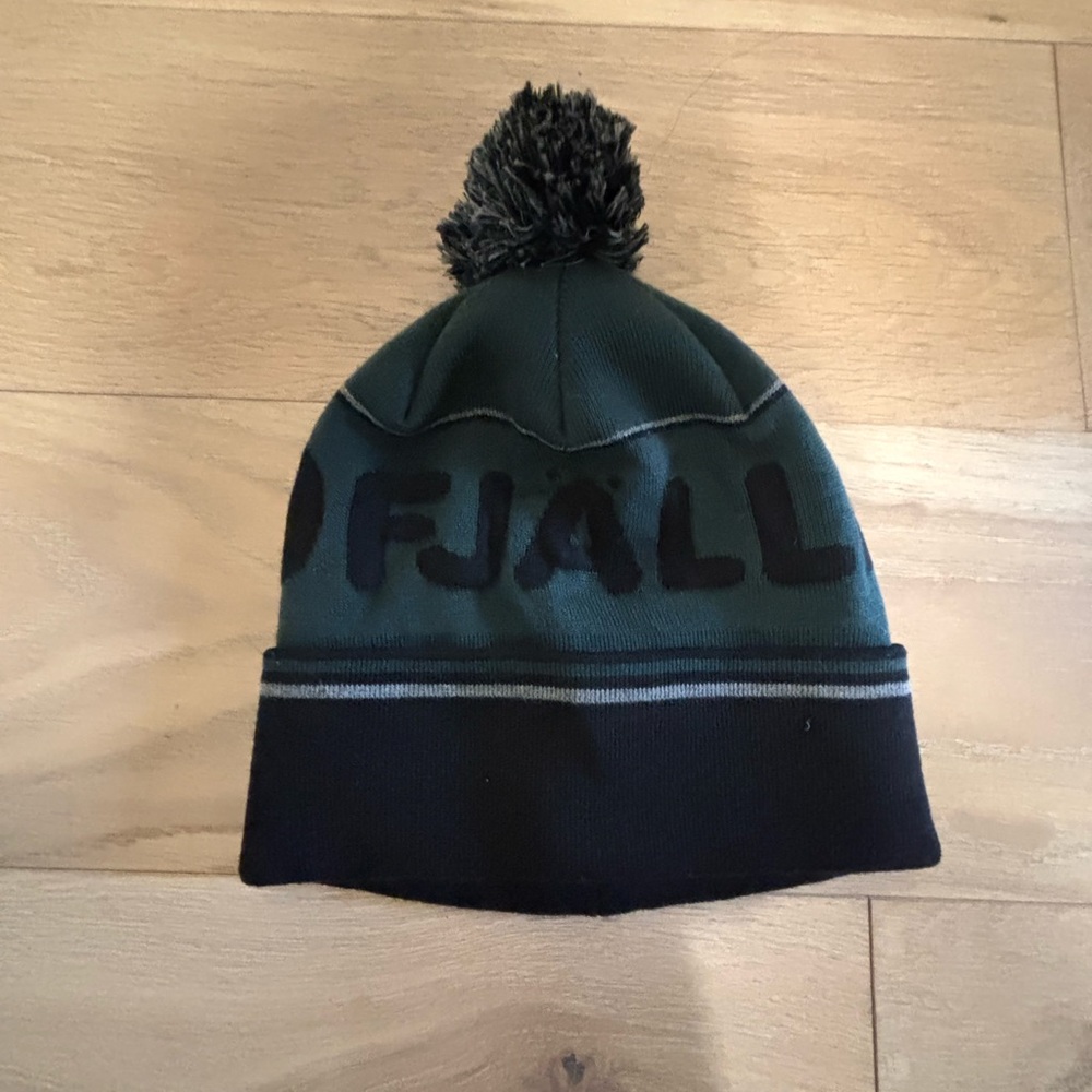 Fjallraven Green and Black Pom-Pom Beanie